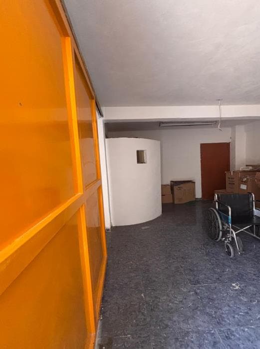 Edificio de uso mixto, 3 niveles